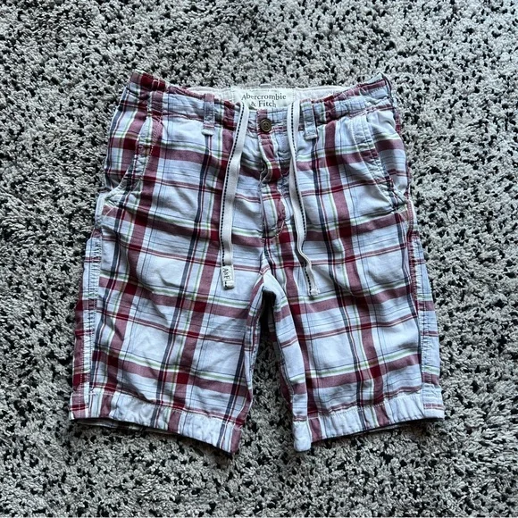 Abercrombie & Fitch Plaid Shorts Red White Casual Slightly Distressed Men’s 32 - Picture 2 of 16